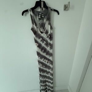 Young Fabulous & Broke Sleeveless Tie-Dye Maxi Dress - Gray & White
